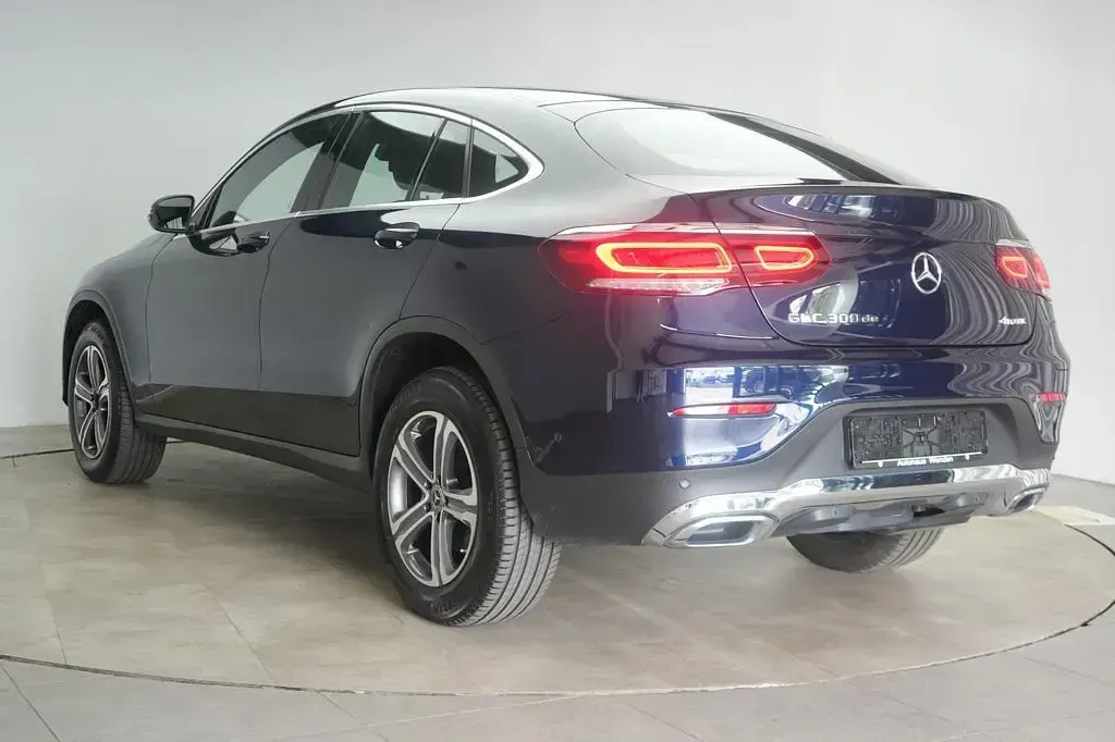 Gebraucht Mercedes GLC300de 306 PS (225 kW) 2021 Schwarz SUV