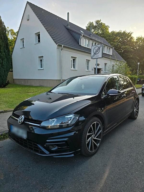Gebraucht 2018 VW Golf VII R-line Limousine | 12.500 € (Fairer Preis) - Bild 1/4