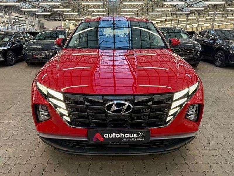 Gebraucht Hyundai Tucson Select 150 PS (110 kW) 2024 Rot SUV