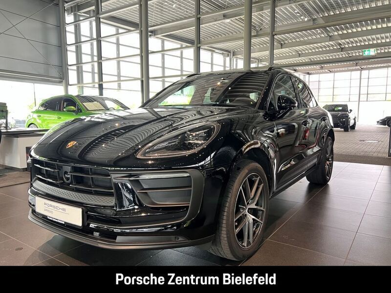 Schwarz Gebraucht 2024 Porsche Macan SUV | 81.700 € (Etwas zu teuer) - Bild 1/4