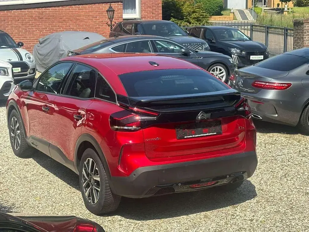 Gebraucht Citroën C4 Feel 101 PS (74 kW) 2021 Rot Limousine