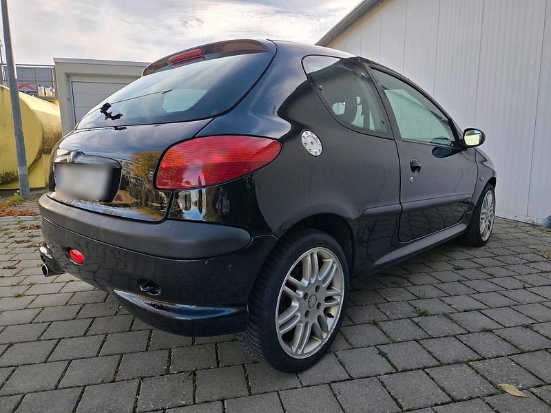 Gebraucht Peugeot 206 GTi 136 PS (100 kW) 2002 Schwarz Kleinwagen