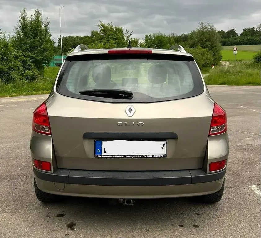 Gebraucht Renault Clio III 75 PS (55 kW) 2012 Silber Kombi