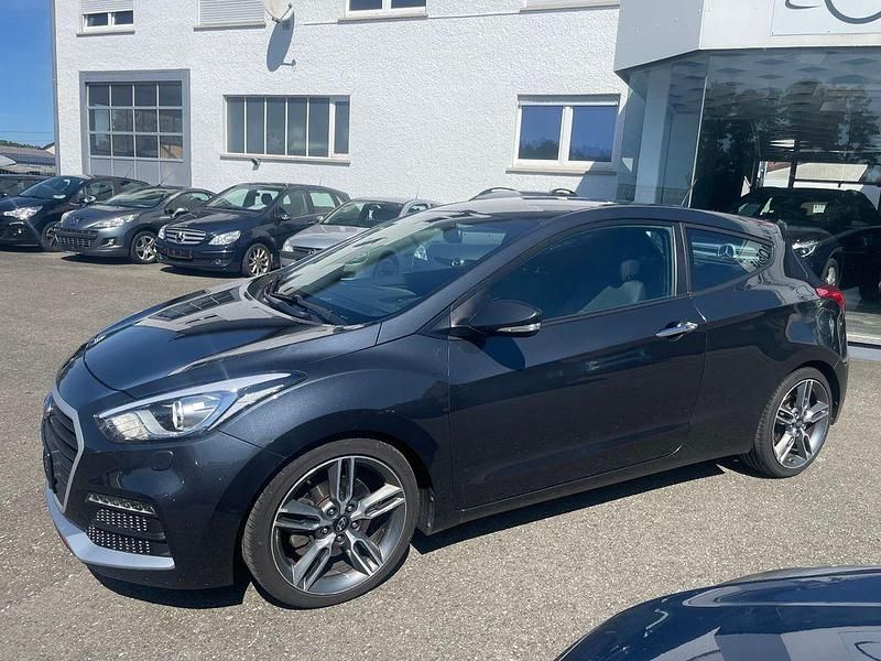 Schwarz Gebraucht 2016 Hyundai i30 Turbo Coupé | 11.490 € (Teuer) - Bild 1/4