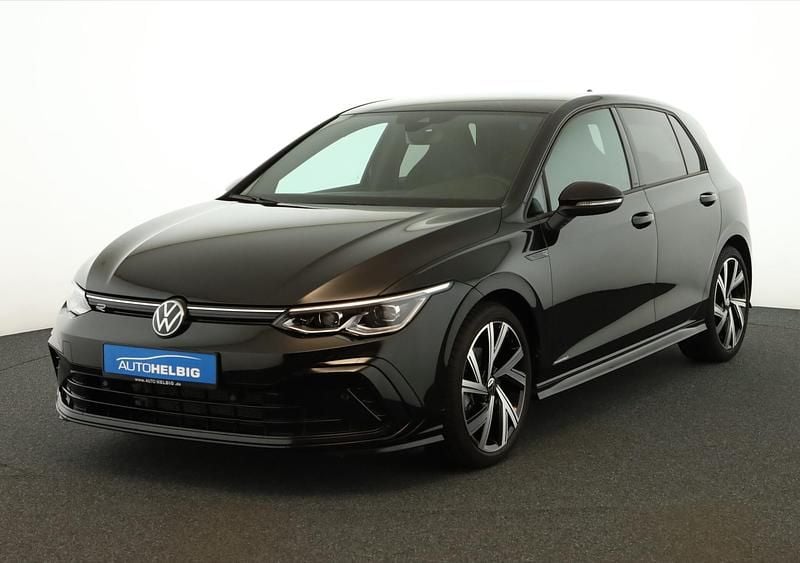 Gebraucht VW Golf R-line 150 PS (110 kW) 2024 Mythos black metallic SUV