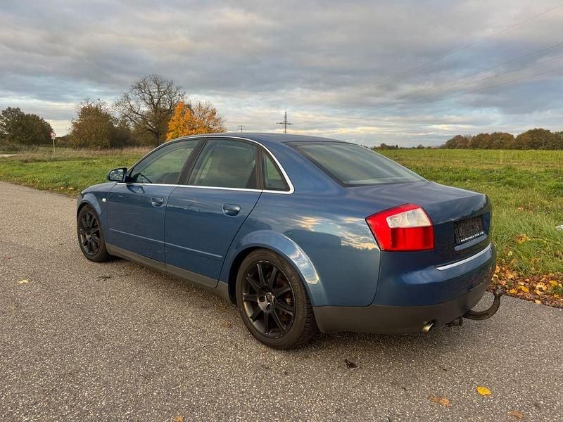 Gebraucht Audi A4 Sport 131 PS (96 kW) 2002 Blau Limousine