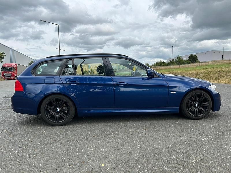 Gebraucht BMW 318 M Sport 143 PS (105 kW) 2012 Blau Kombi