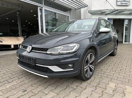 Gebraucht VW Golf Alltrack 150 PS (110 kW) 2018 Uranograu Kombi