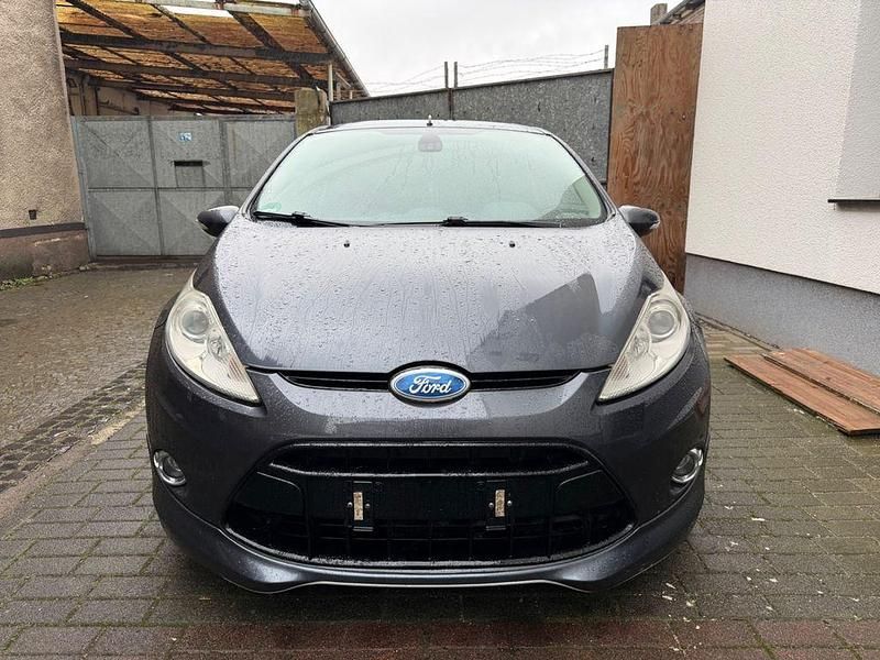 Gebraucht Ford Fiesta Ghia 97 PS (71 kW) 2008 Grau Kleinwagen