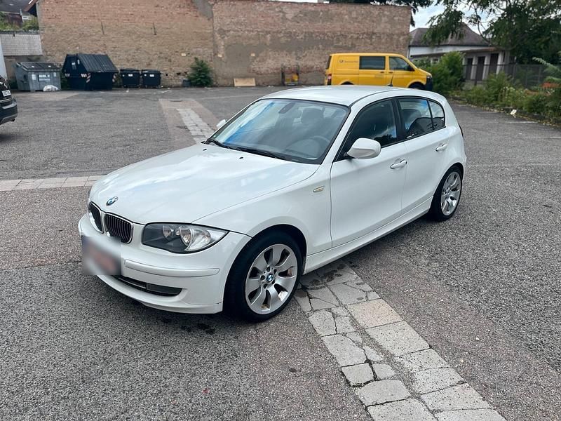 Weiß Gebraucht 2010 BMW 118 Kleinwagen | 2.250 € (Superpreis) - Bild 1/4