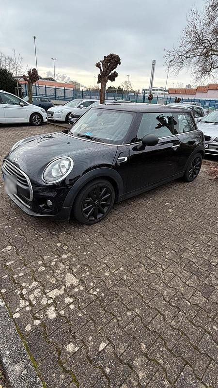 Gebraucht Mini Cooper 102 PS (75 kW) 2018 Schwarz Kleinwagen