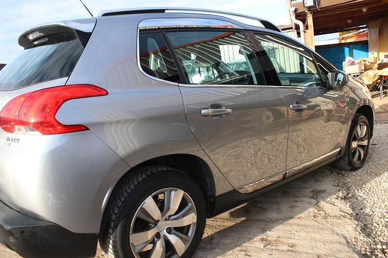 Gebraucht Peugeot 2008 Allure 114 PS (83 kW) 2015 Grau SUV