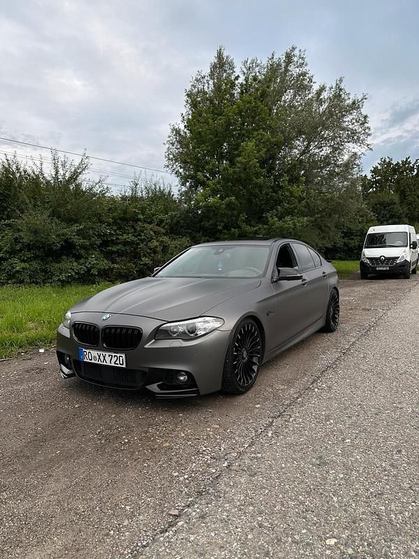 Schwarz Gebraucht 2014 BMW 530 M Sport Limousine | 17.800 € (Teuer) - Bild 1/4