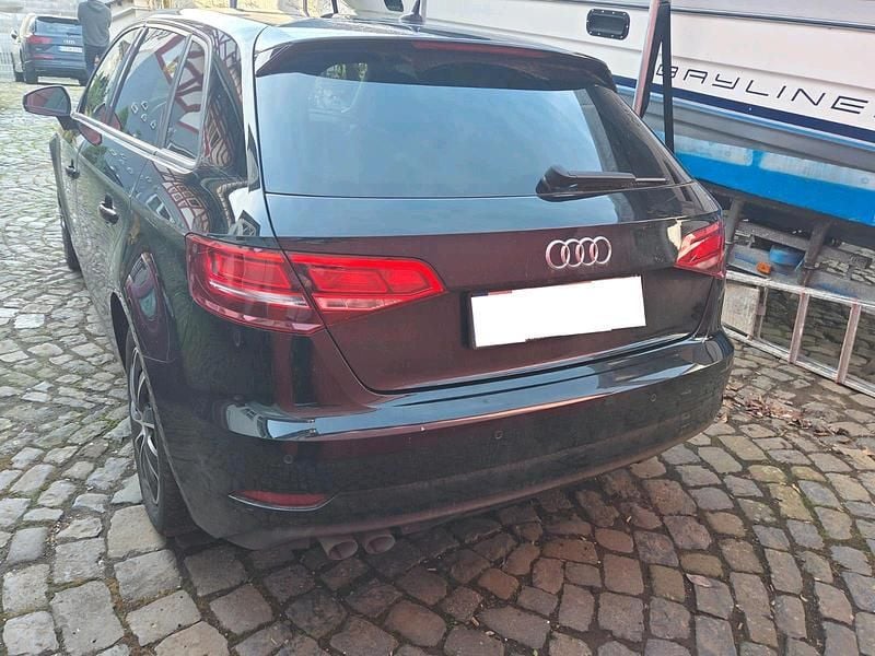 Gebraucht Audi A3 Comfort 150 PS (110 kW) 2019 Schwarz Limousine