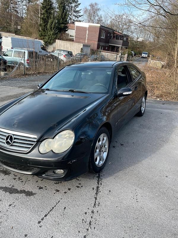Gebraucht Mercedes C220 2003 Schwarz Coupé
