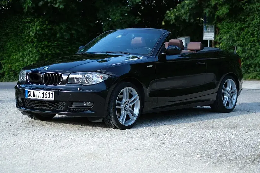 Gebraucht BMW 120 Cabriolet 170 PS (125 kW) 2009 Schwarz Cabrio