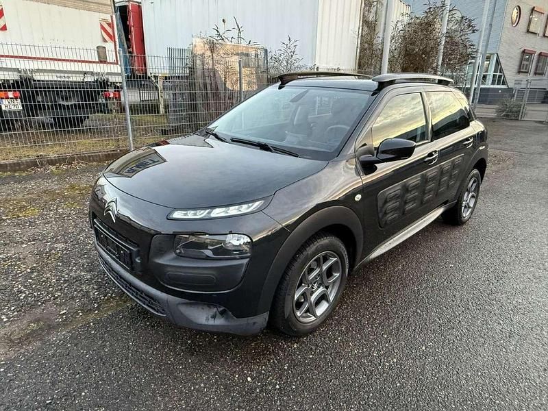 Gebraucht Citroën C4 Feel 99 PS (72 kW) 2016 Schwarz Limousine
