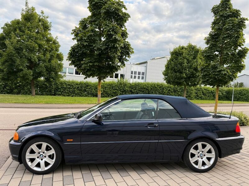 Gebraucht BMW 320 Cabriolet Performance 170 PS (125 kW) 2002 Blau Cabrio