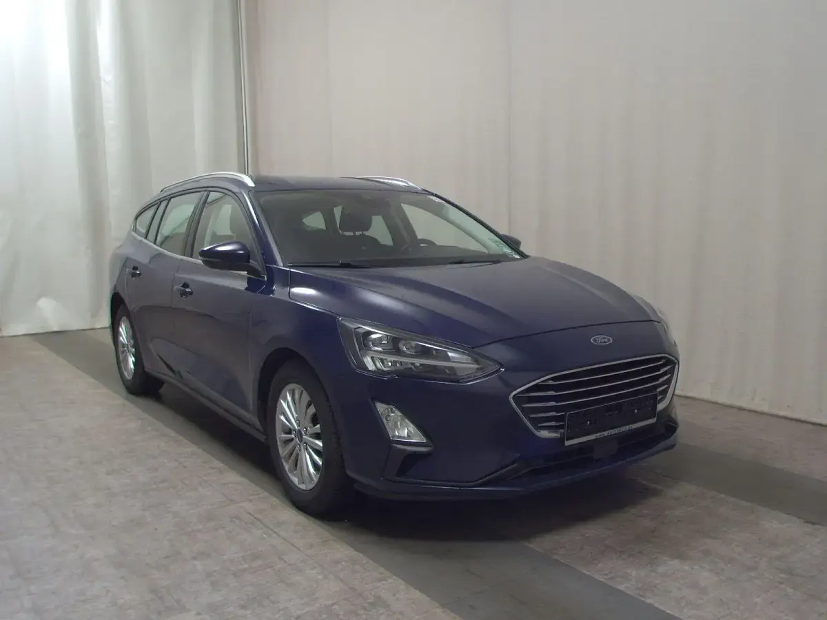 Gebraucht Ford Focus Titanium 120 PS (88 kW) 2020 Blau Kombi