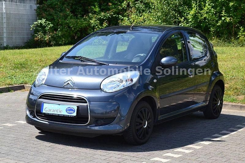 Grau Gebraucht 2010 Citroën C1 Style Kleinwagen | 3.490 € (Fairer Preis) - Bild 1/4