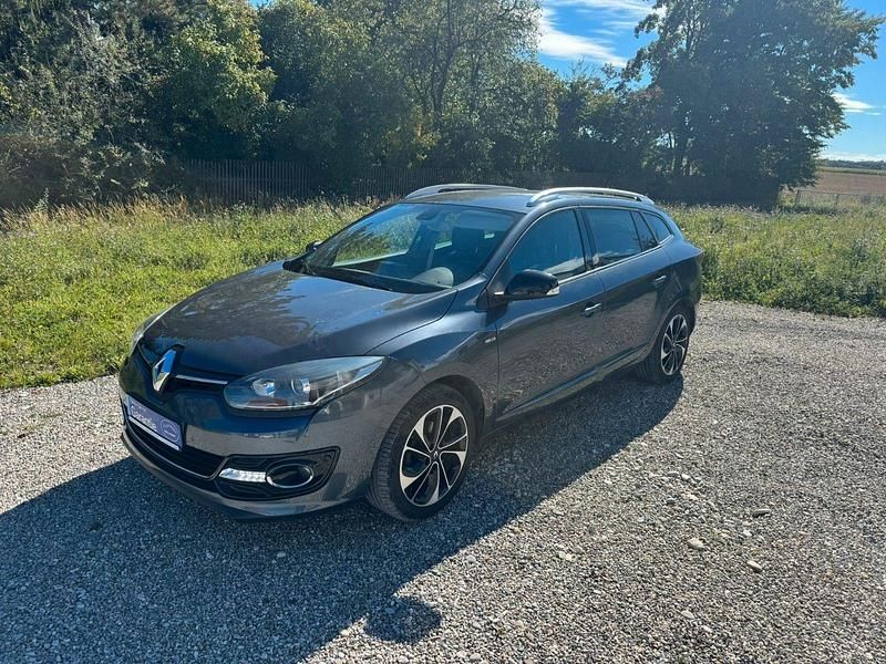 Grau Gebraucht 2015 Renault Mégane GrandTour Bose Edition Kombi | 4.990 € (Fairer Preis) - Bild 1/4