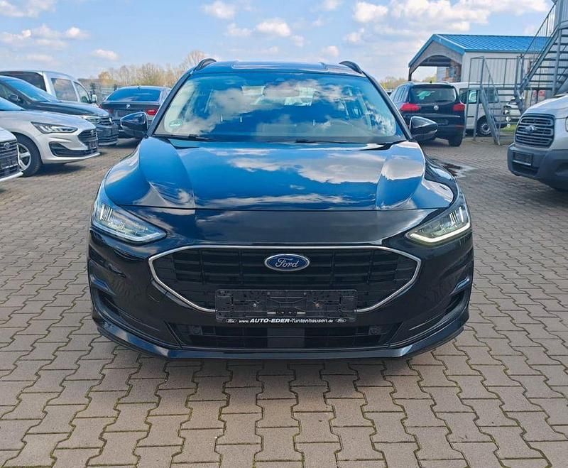 Gebraucht Ford Focus Cool & Connect 120 PS (88 kW) 2022 Schwarz Limousine