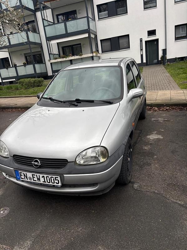 Gebraucht Opel Corsa 75 PS (55 kW) 2000 Silber Kleinwagen