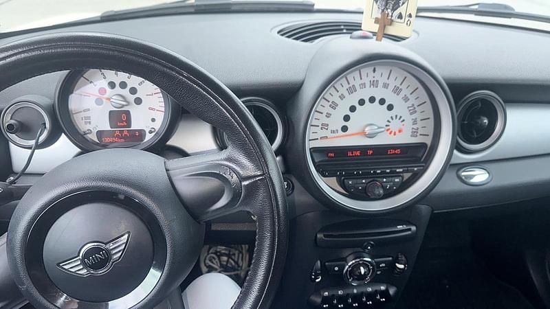 Gebraucht Mini Cooper 74 PS (54 kW) 2010 Kleinwagen