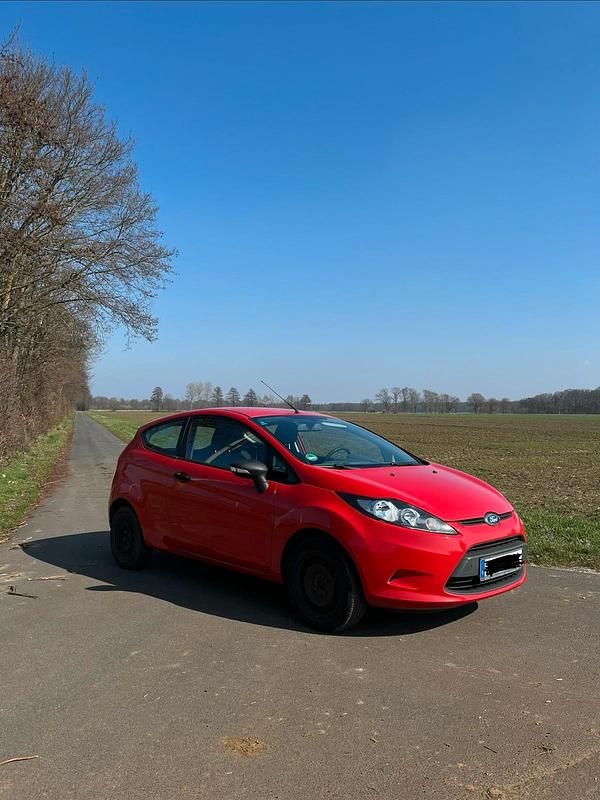 Gebraucht Ford Fiesta 60 PS (44 kW) 2009 Rot Kleinwagen