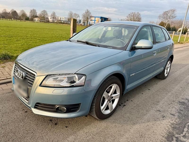 Blau Gebraucht 2009 Audi A3 Sportback Limousine | 5.400 € (Superpreis) - Bild 1/4