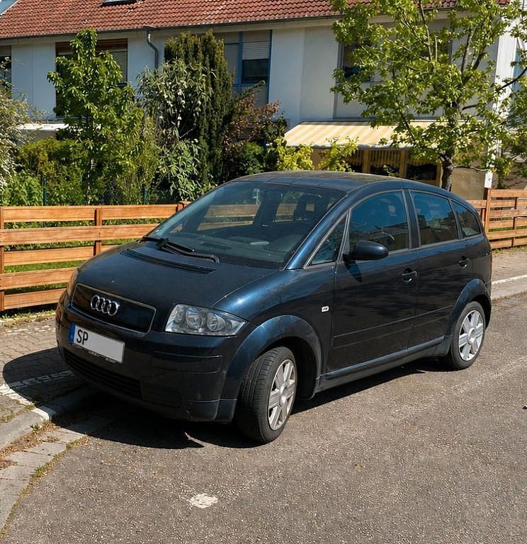 Second-hand Audi A2 75 CP (55 kW) 2000 Albastru Hatchback