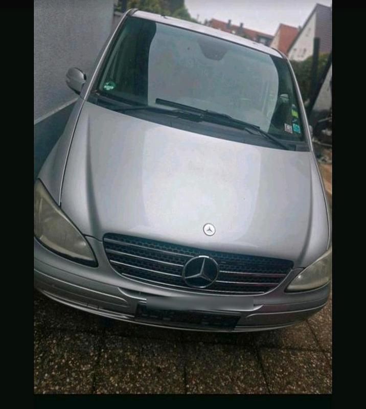 Silber Gebraucht 2006 Mercedes Viano Van / Kleinbus | 5.500 € - Bild 1/4