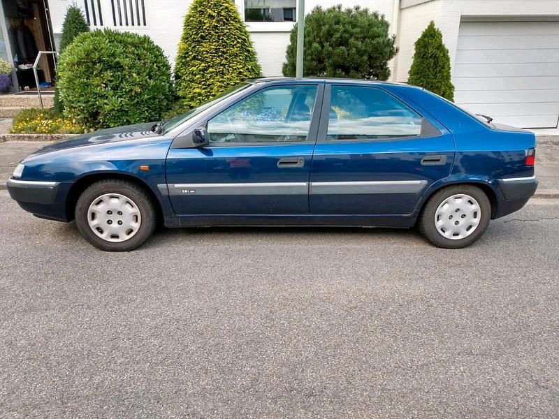 Blau Gebraucht 1997 Citroën Xantia Limousine | 1.000 € - Bild 1/4