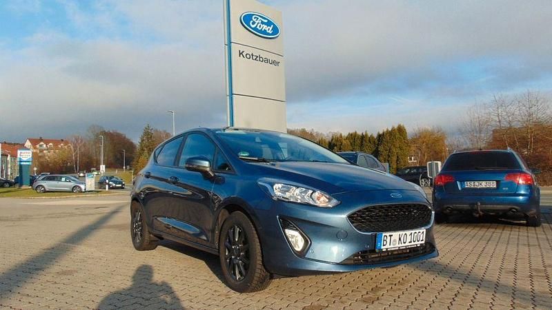 Gebraucht Ford Fiesta Cool & Connect 101 PS (74 kW) 2019 Chromablau metallic (metallic) Kleinwagen