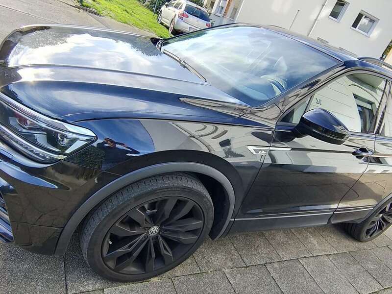 Schwarz Gebraucht 2019 VW Tiguan Highline SUV | 31.999 € (Etwas zu teuer) - Bild 1/4