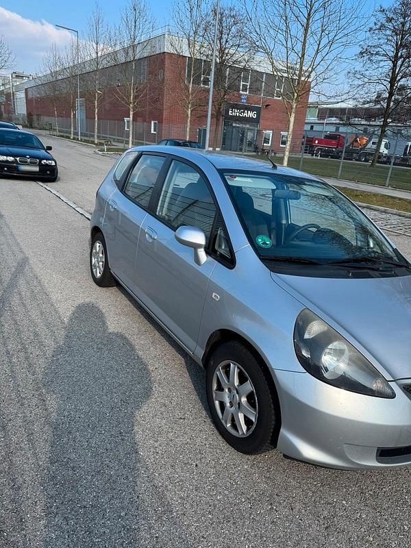 Gebraucht Honda Jazz 77 PS (56 kW) 2007 Silber Kleinwagen