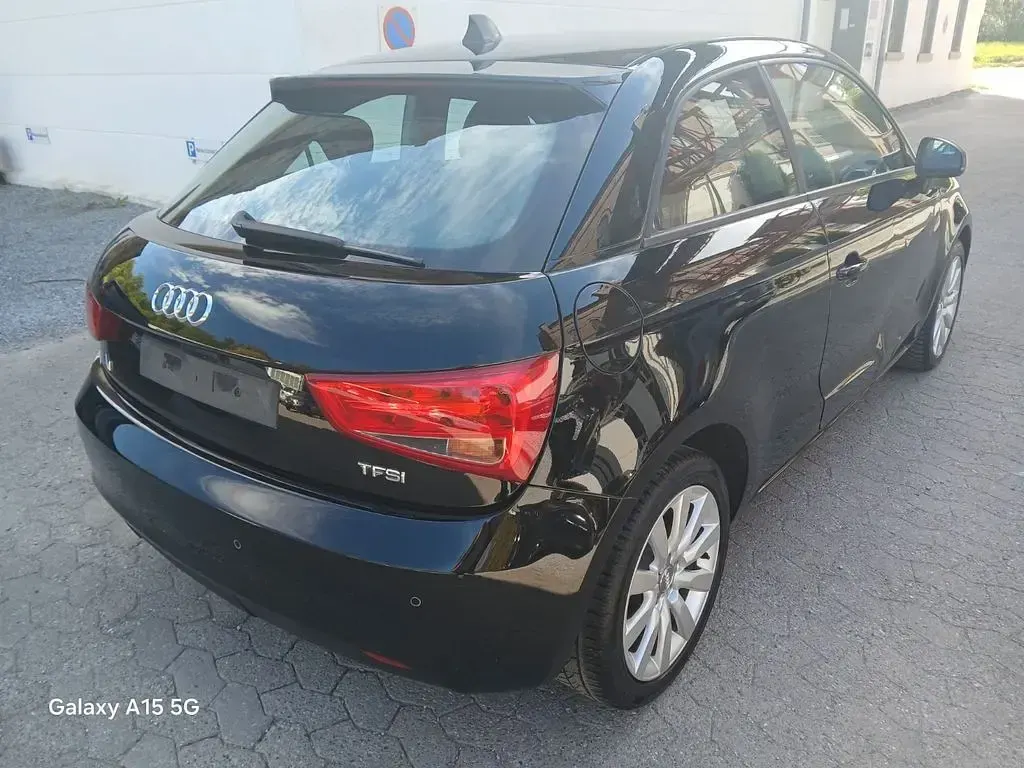 Second-hand Audi A1 86 CP (63 kW) 2011 Negru Hatchback