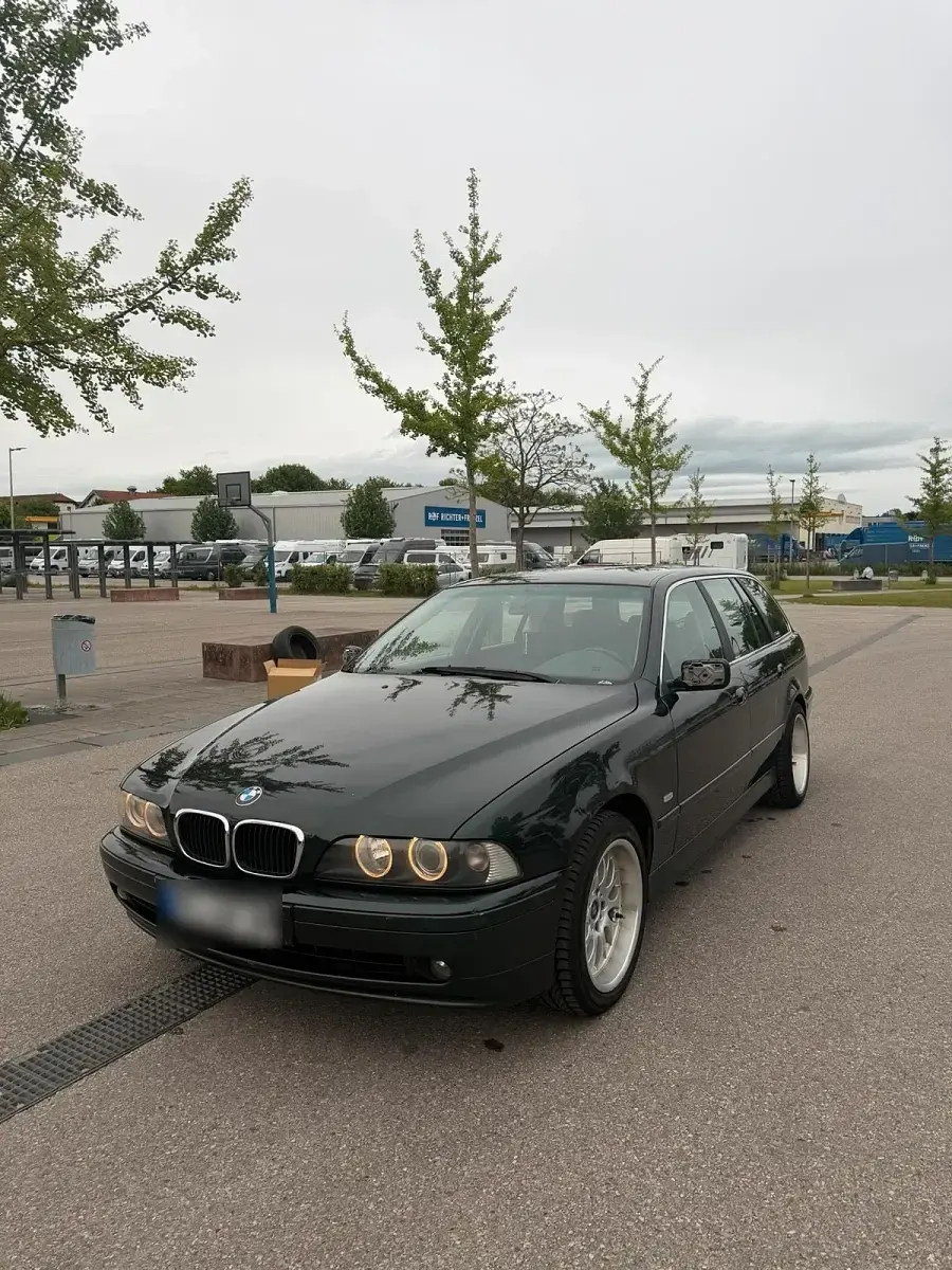 Gebraucht BMW 520 136 PS (100 kW) 2001 Grün Kombi