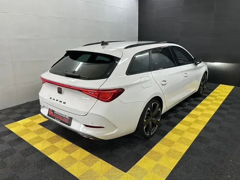Gebraucht Cupra Leon VZ 245 PS (180 kW) 2021 Weiß Limousine