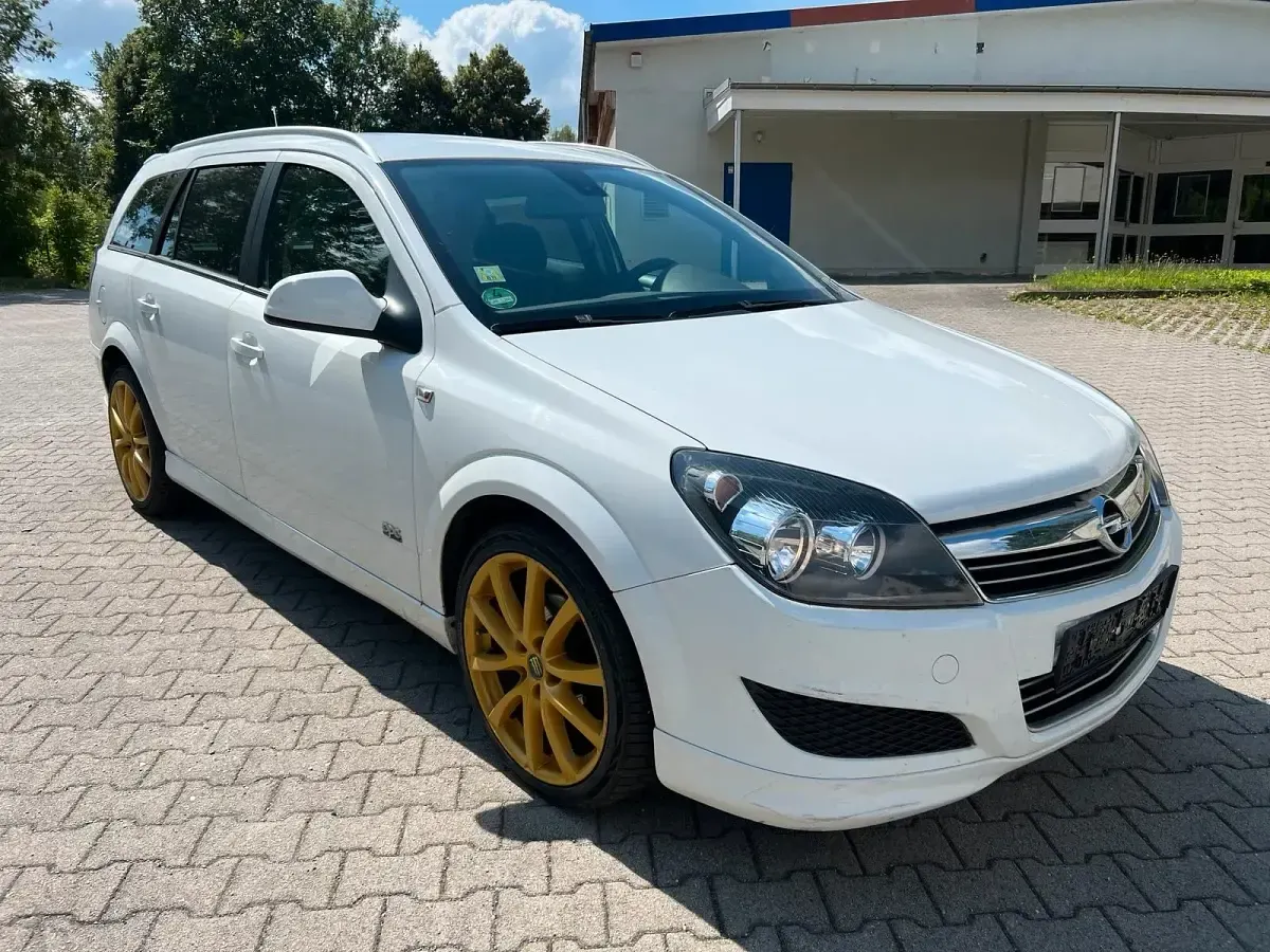 Gebraucht Opel Astra OPC 116 PS (85 kW) 2010 Weiß Kombi