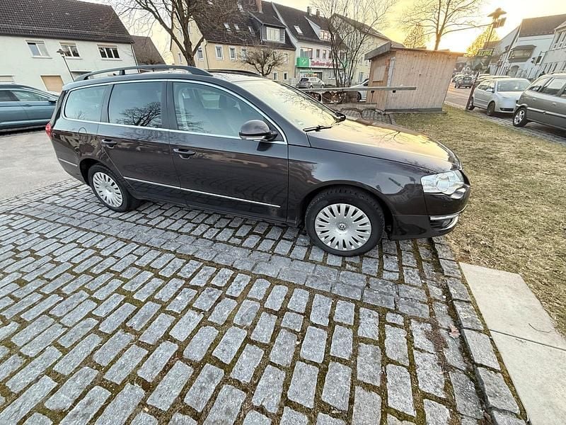 Gebraucht VW Passat 140 PS (102 kW) 2011 Braun Kombi