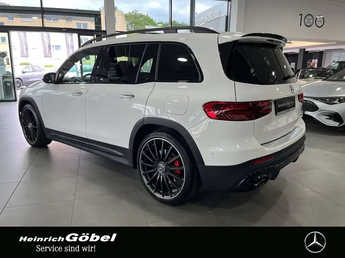 Gebraucht Mercedes GLB35 AMG 306 PS (225 kW) 2025 Unilack polarweiß SUV
