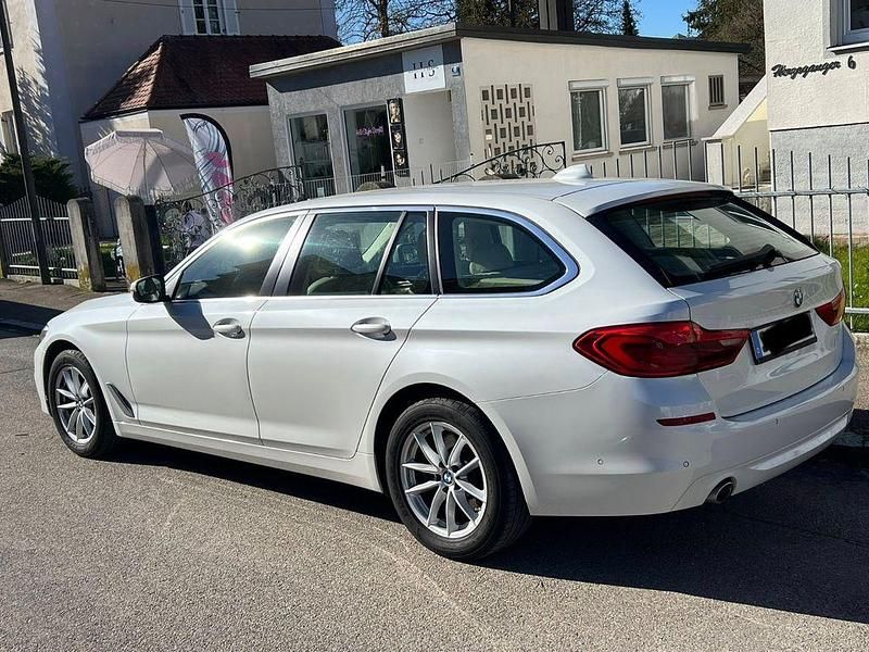 Gebraucht BMW 520 190 PS (139 kW) 2019 Weiß Kombi