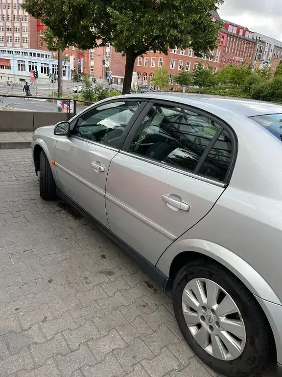 Gebraucht Opel Vectra Comfort 122 PS (89 kW) 2002 Silber Limousine