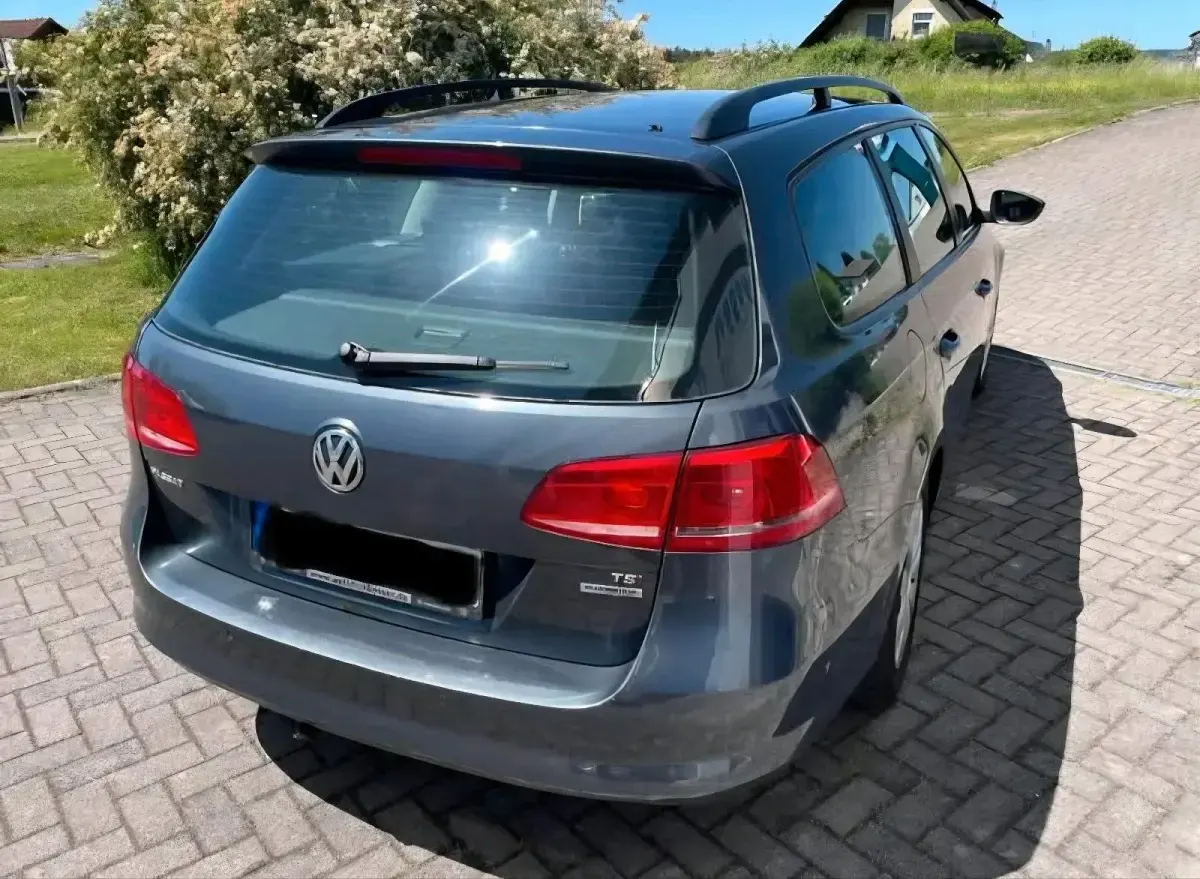 Gebraucht VW Passat 122 PS (89 kW) 2011 Grau Kombi