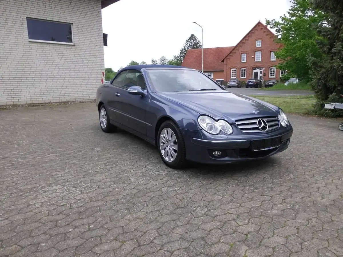 Gebraucht Mercedes CLK280 231 PS (169 kW) 2006 Blau Cabrio