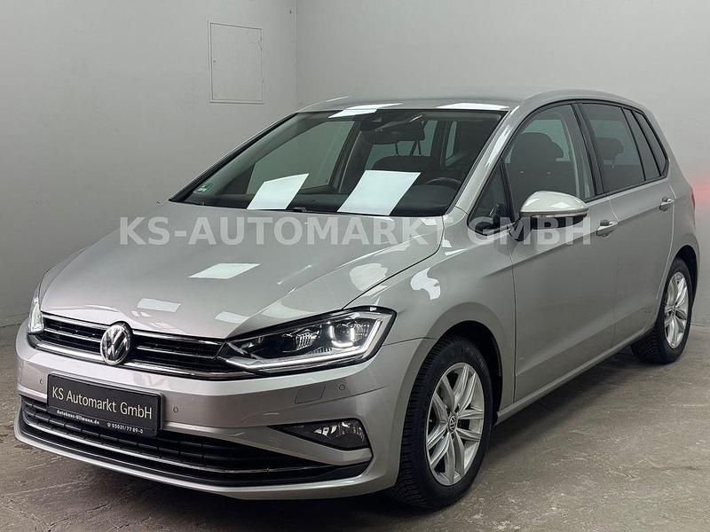 Silber Gebraucht 2018 VW Golf Sportsvan Van / Kleinbus | 17.350 € (Guter Preis) - Bild 1/4