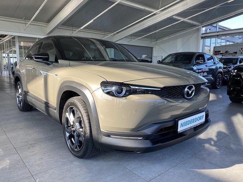 Gebraucht Mazda MX30 Makoto 106 kW (145 PS) 2023 Multitone zircon sand SUV