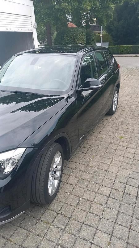 Schwarz Gebraucht 2015 BMW X1 SUV | 12.800 € (Superpreis) - Bild 1/4