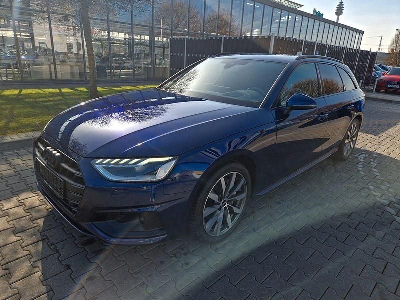 Gebraucht Audi A4 Advanced 204 PS (150 kW) 2023 Blau Kombi